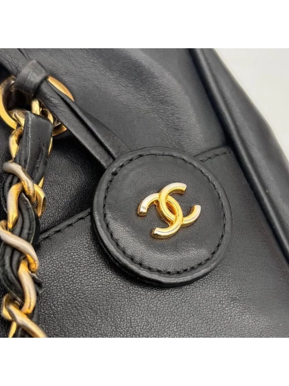 Chanel Quilted Lambskin Chain Shoulder Bag Black Gold